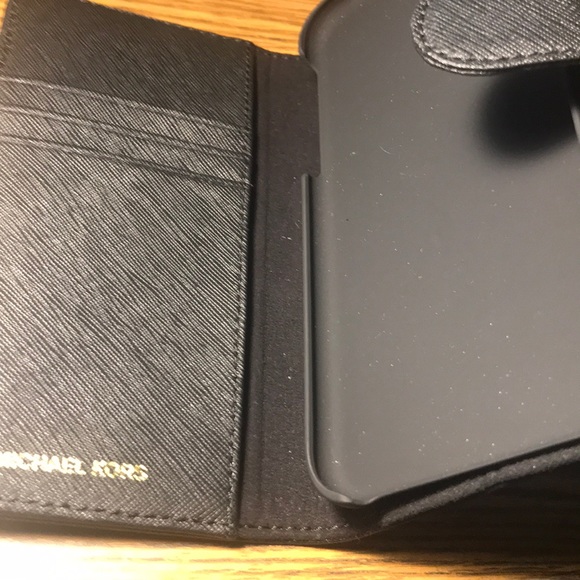 Phone case Michael Kors original by Apple phone - Picture 2 of 3